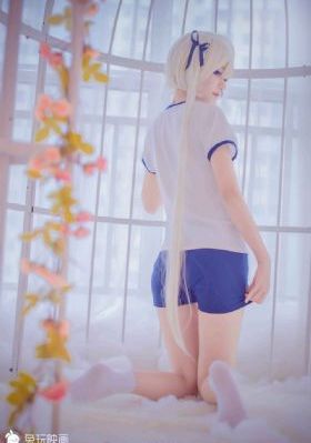 动漫美女被吸乳奶动漫视频_中英字幕1080