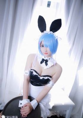 女秘书的条件电影_蓝光HD高清在线观看