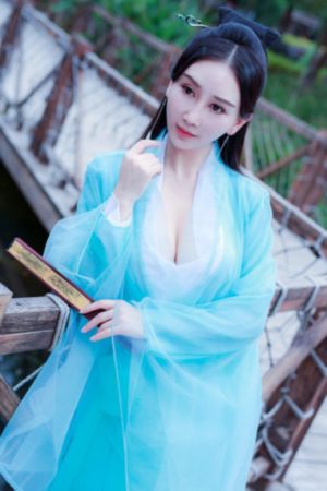 隔壁的女朋友4_JVID性感写真