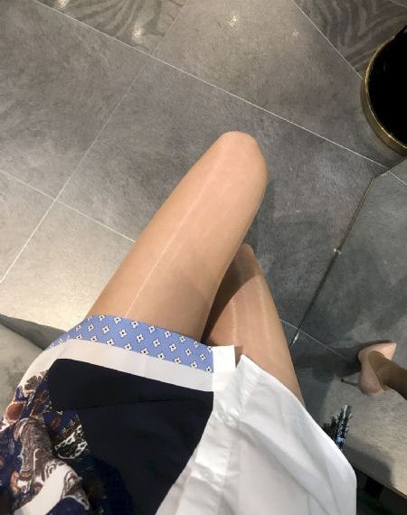 树洞里的熊先生冬眠中_国产剧免费观看电视剧